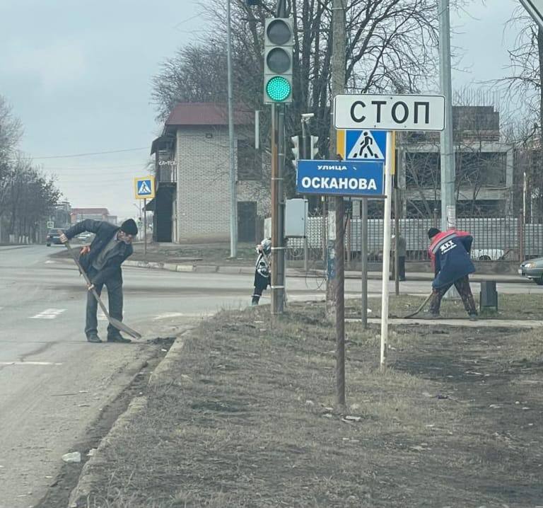 Сотрудники МКУ &quot;Благоустройство г.Малгобек&quot; приводят город в порядок в праздничные дни.