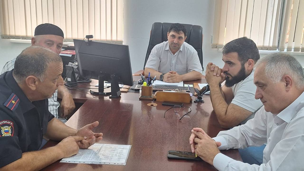 В городской мэрии прошло заседание комиссии по безопасности дорожного движения.