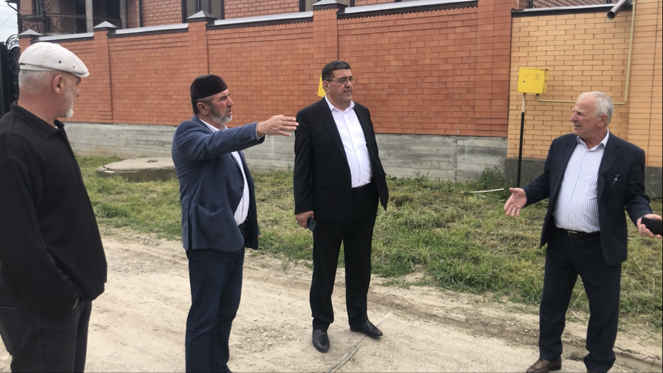 Инспекционный выезд Главы города на улицу Шейха Мансура.