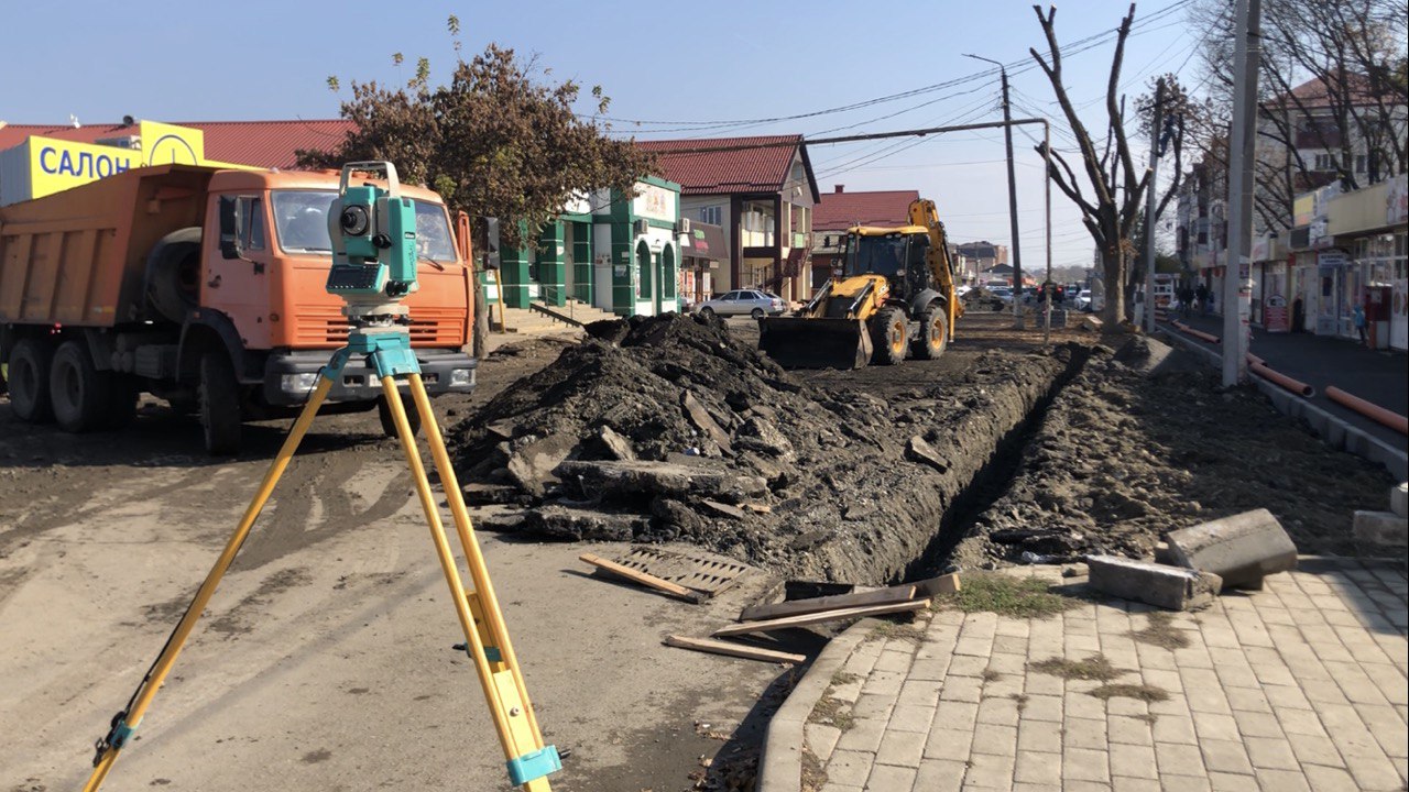 Продолжается благоустройство по ул. Нурадилова.