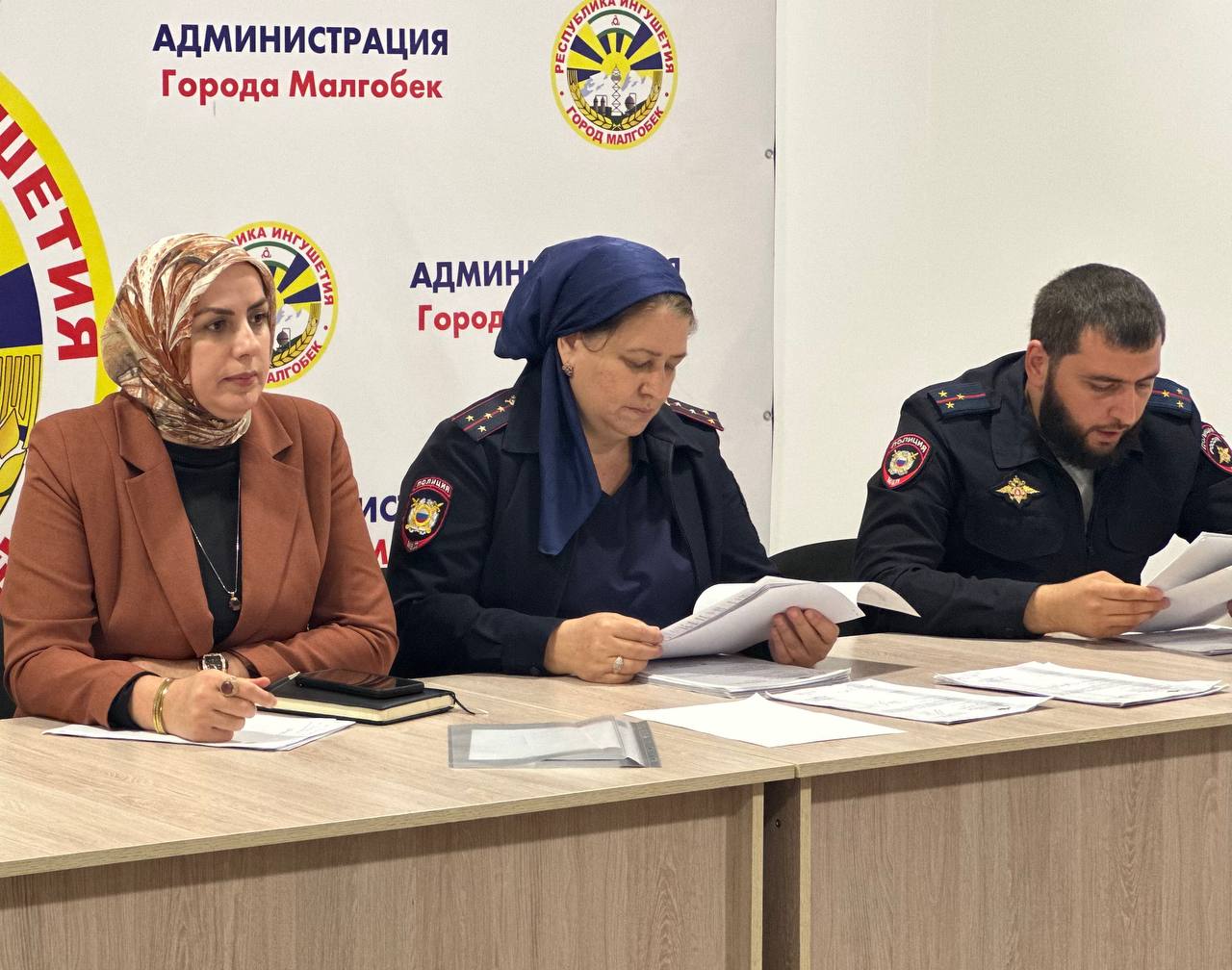 В мэрии Малгобека прошло очередное заседание комиссии по делам несовершеннолетних.