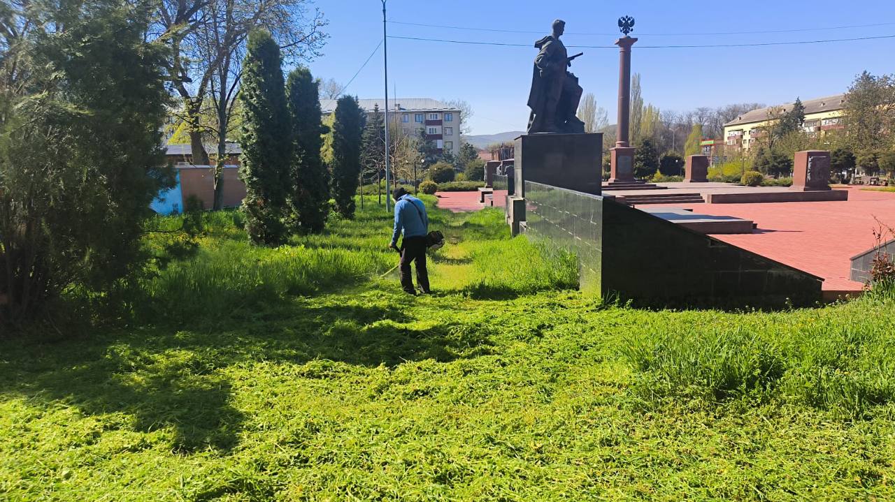 Город Воинской Славы активно приводят в порядок к 80-летию Победы.