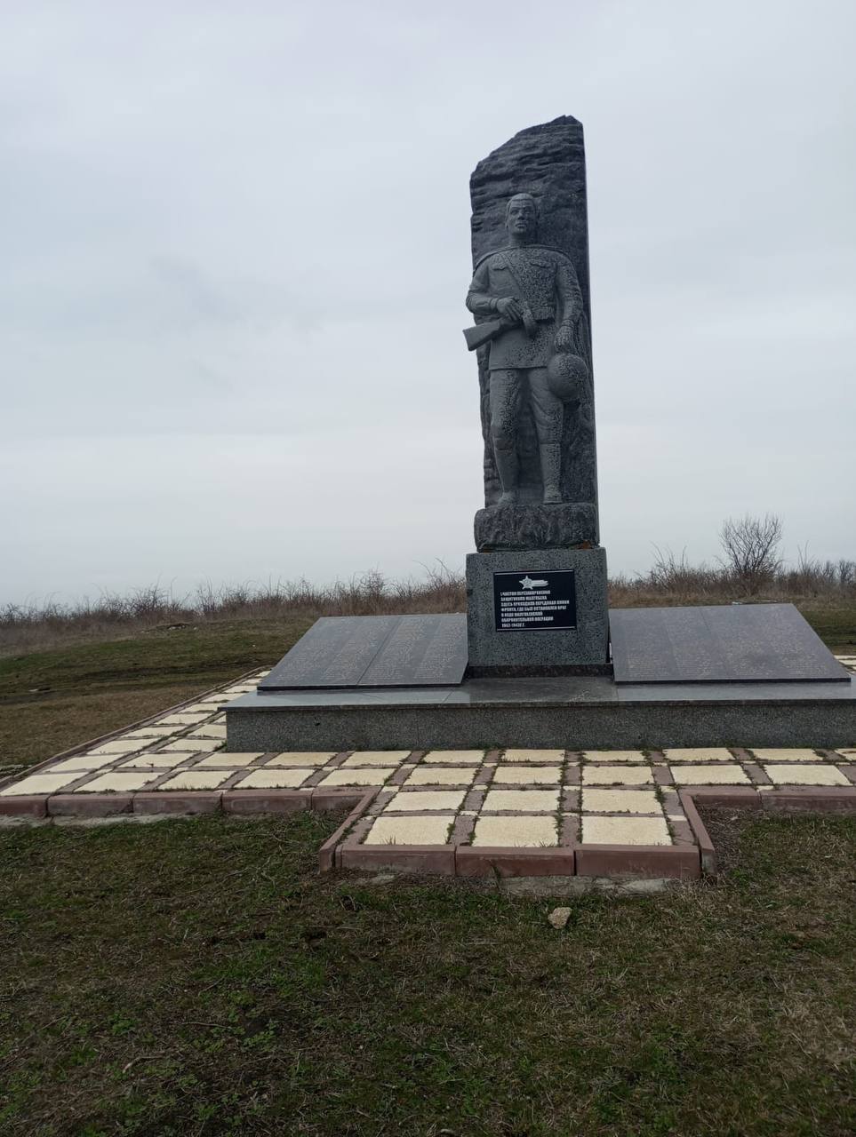 По поручению главы администрации Муссы Галаева проведен мониторинг состояния памятников времён Великой Отечественной войны.