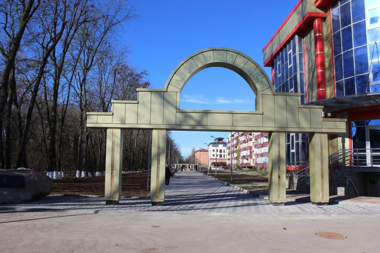 Продолжаем вспоминать общественные территории г.Малгобек, которые претерпели позитивные изменения за последние пять лет. Продолжаем вспоминать общественные территории г.Малгобек, которые претерпели позитивные изменения за последние пять лет.